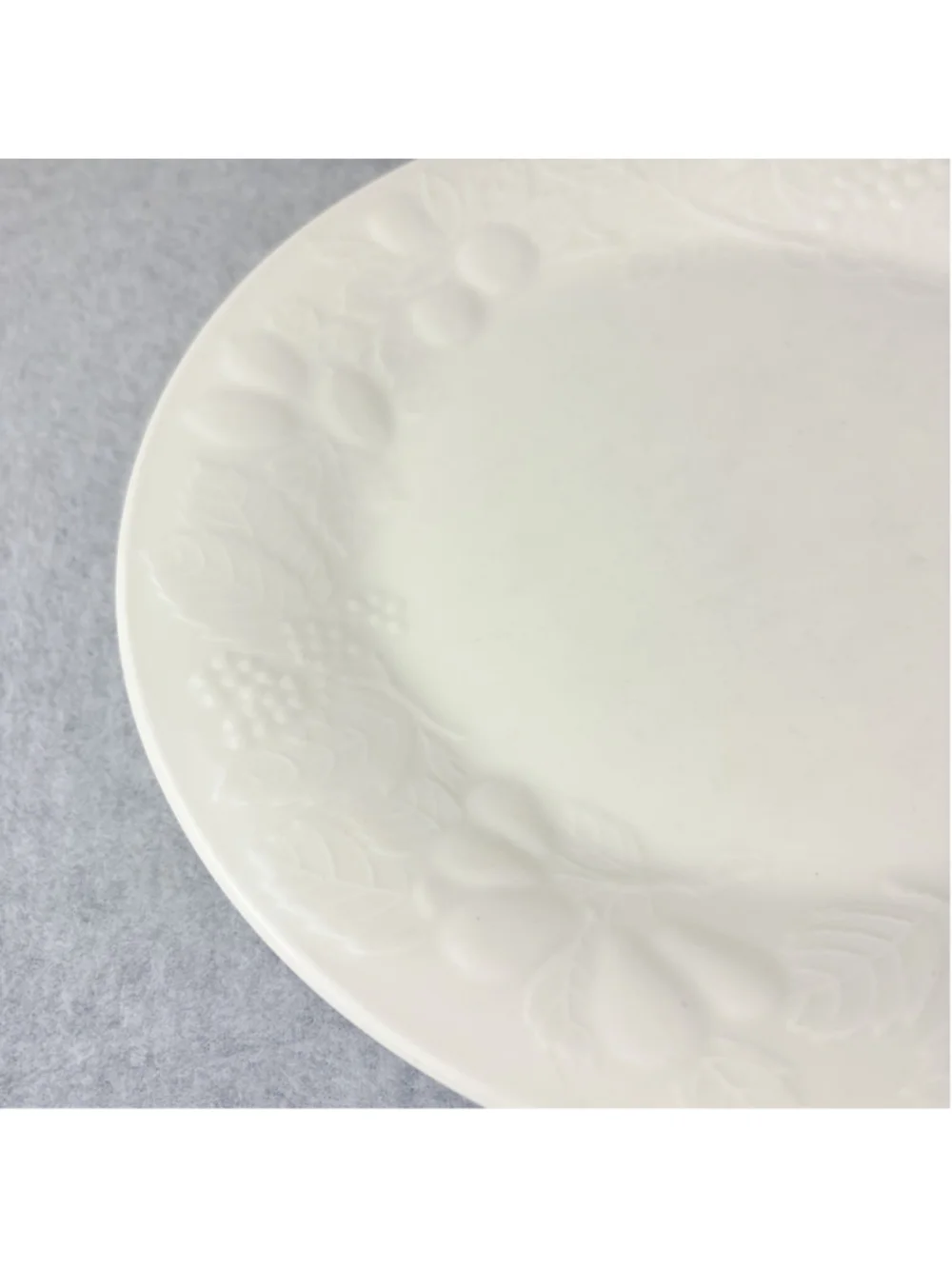 GIBSON Embossed FRUIT Dinner Plates Set of 2 White 10.5” Dishwasher Safe